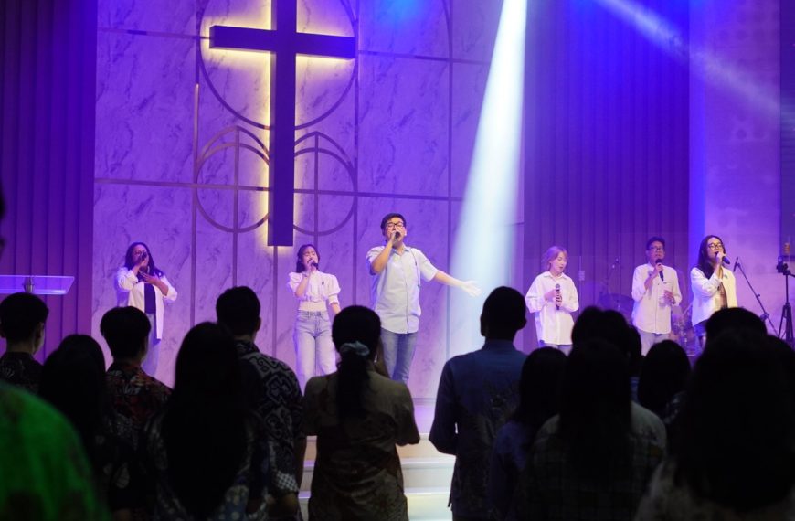 Menemukan Makna Hidup di Dalam Kristus: KKR “More Than Just Existing”
